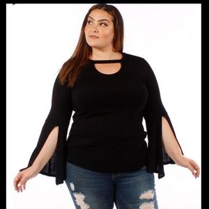 1x-3x Stylish plus key hole chest bell sleeve top